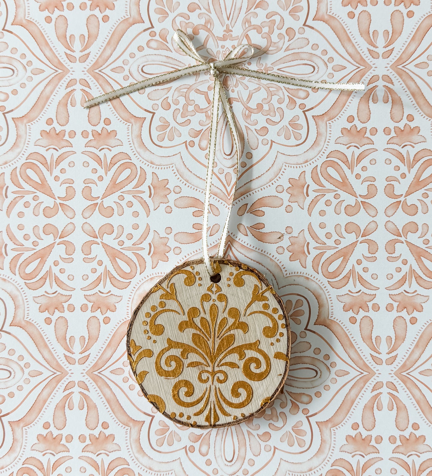 fleur de lis ornament