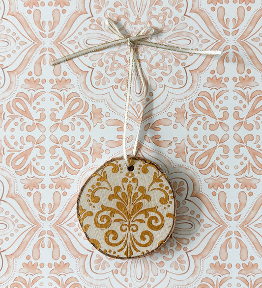 fleur de lis ornament