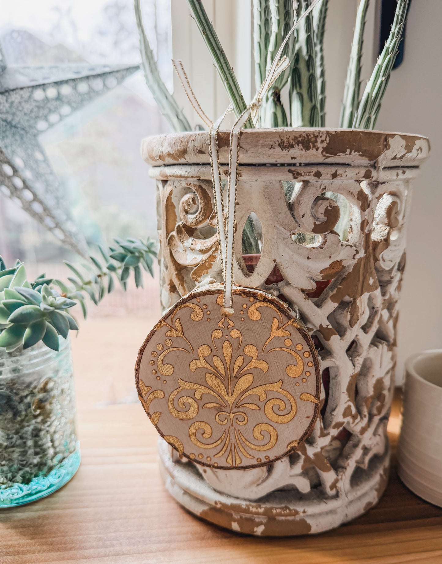 fleur de lis ornament