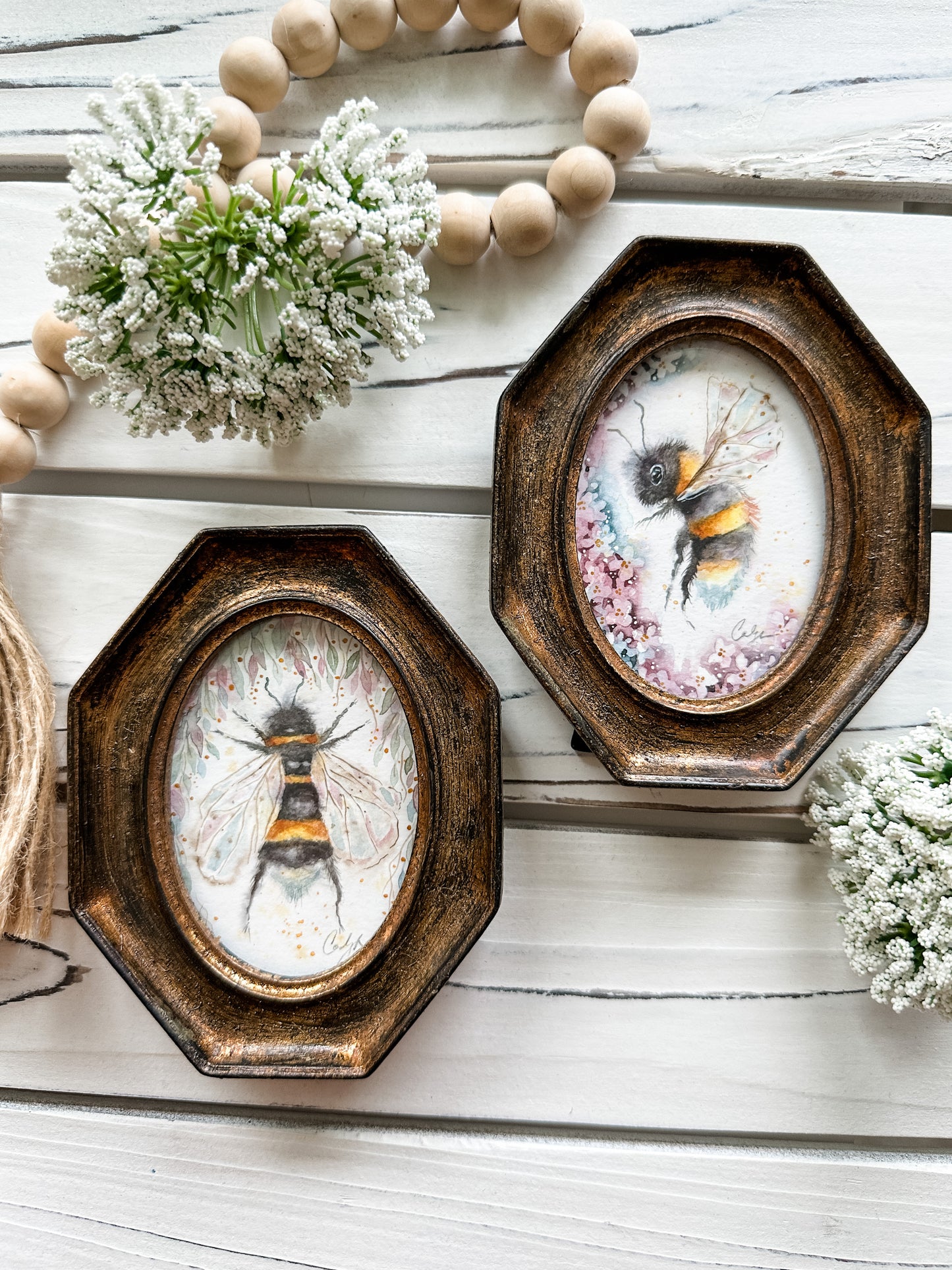 golden frame vintage set bees